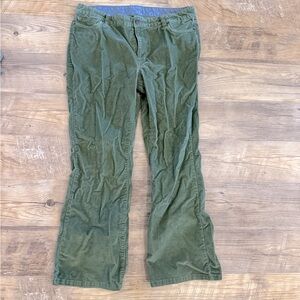 LL Bean favorite fit corduroys size 14p (14 petite) vguc olive green